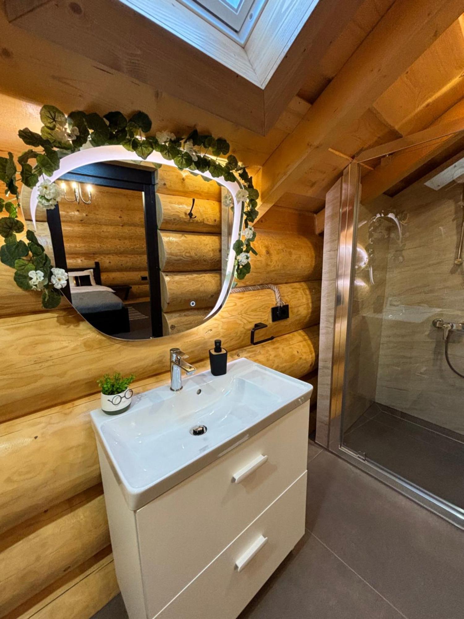 Bucovina Exclusiv Hotel Vámfalu Kültér fotó